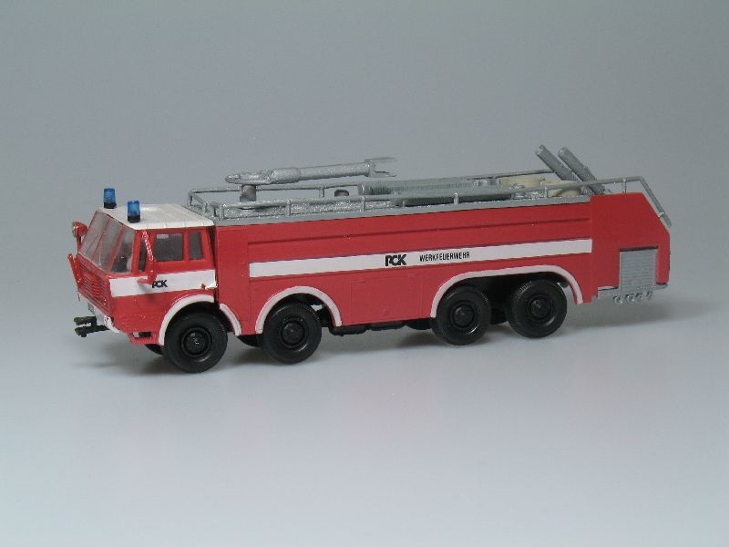Tatra 813 8x8 SLF18000 "PCK"